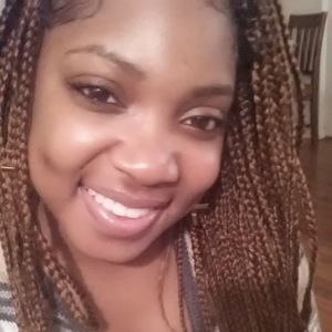 Meet your Posher, Janissa